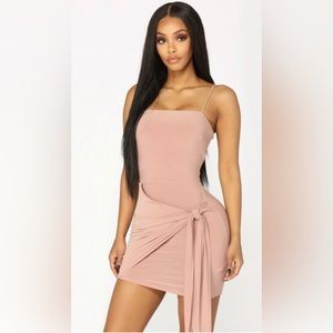 Fashion Nova - Pink dress